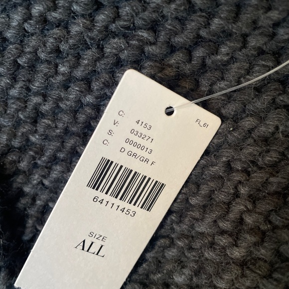 Scarf - Picture 3 of 3